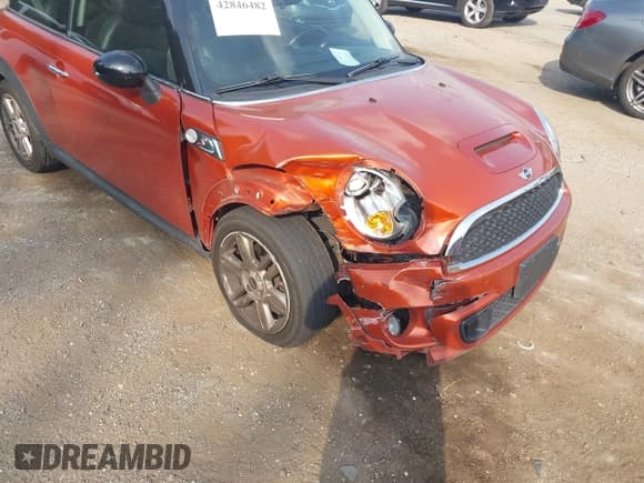 ✅ 2012 MINI Hardtop S • VIN: WMWSV3C56CTY17735 • Лот: 42846482. Опубликован ранее на IAAI с пробегом 99 742 миль. Бесплатный доступ к архиву аукционных продаж из США и подробный отчёт об истории автомобиля на DreamBid. Изображение 6.