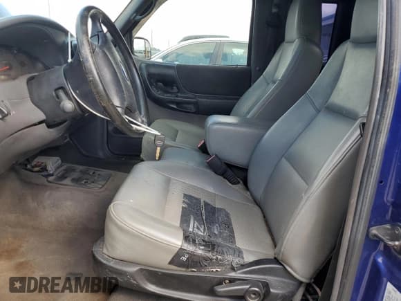 ✅ 2003 Ford Ranger XL • VIN: 1FTYR14V13PB28506 • Lot: 85285635. Listed on Copart with 180,677 mi. Free auction sales archive from the USA and detailed vehicle history report at DreamBid. Image 7.