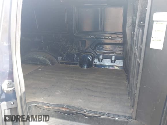 ✅ 2011 Ford Econoline Cargo Commercial • VIN: 1FTNE1EW8BDA58606 • Lot: 42710443. Listed on IAAI with 177,024 mi. Free auction sales archive from the USA and detailed vehicle history report at DreamBid. Image 8.