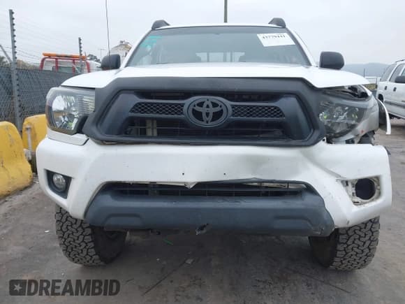 ✅ 2015 Toyota Tacoma • VIN: 3TMLU4EN3FM195773 • Lot: 43779441. Wystawiony na IAAI z przebiegiem 115 119 mil. Bezpłatny archiwum sprzedaży aukcyjnych z USA i szczegółowy raport historii pojazdu na DreamBid. Zdjęcie 12.