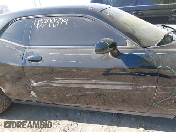 ✅ 2017 Dodge Challenger SXT Plus • VIN: 2C3CDZAG7HH554956 • Lot: 43399319. Wystawiony na IAAI z przebiegiem 150 288 mil mil. Skorzystaj z bezpłatnego archiwum sprzedaży aukcyjnych z USA i zobacz szczegółowy raport historii pojazdu na DreamBid. Zdjęcie 17.