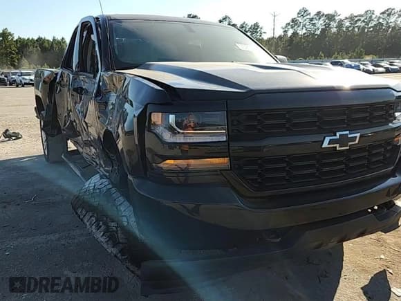 ✅ 2017 Chevrolet Silverado 1500 Custom • VIN: 1GCRCPEHXHZ302599 • Lot: 70905045. Wystawiony na Copart z przebiegiem 78 681 mil. Bezpłatny archiwum sprzedaży aukcyjnych z USA i szczegółowy raport historii pojazdu na DreamBid. Zdjęcie 13.