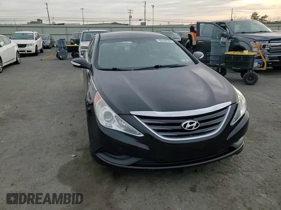 ✅ 2014 Hyundai Sonata GLS • VIN: 5NPEB4AC8EH815427 • Lot: 92038585. Listed on Copart with 96,499 mi. Free auction sales archive from the USA and detailed vehicle history report at DreamBid. Image 13.