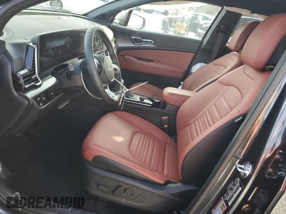 ✅ 2025 Kia Sportage SX-Prestige • VIN: 5XYK53DF7SG251010 • Lot: 45109665. Wystawiony na Copart z przebiegiem 3 548 mil. Bezpłatny archiwum sprzedaży aukcyjnych z USA i szczegółowy raport historii pojazdu na DreamBid. Zdjęcie 7.