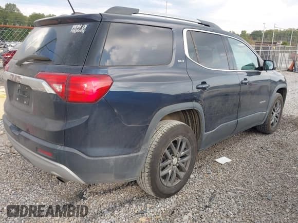 ✅ 2017 GMC Acadia SLT • VIN: 1GKKNMLA6HZ295462 • Lot: 43236972. Listed on IAAI with 127,110 mi. Free auction sales archive from the USA and detailed vehicle history report at DreamBid. Image 4.