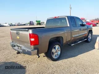 ✅ 2012 Chevrolet Silverado 1500 LT • VIN: 1GCRCSE01CZ327977 • Lot: 43379887. Wystawiony na IAAI z przebiegiem 73 817 mil. Bezpłatny archiwum sprzedaży aukcyjnych z USA i szczegółowy raport historii pojazdu na DreamBid. Zdjęcie 4.