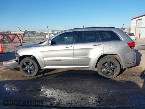 ✅ 2015 Jeep Grand Cherokee Overland • VIN: 1C4RJFCG5FC157188 • Лот: 43490640. Опубликован ранее на IAAI с пробегом 187 946 миль. Бесплатный доступ к архиву аукционных продаж из США и подробный отчёт об истории автомобиля на DreamBid. Изображение 15.