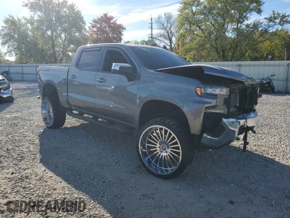 ✅ 2019 Chevrolet Silverado 1500 LT • VIN: 1GCPYDEK6KZ355164 • Lot: 82537775. Wystawiony na Copart z przebiegiem 33 203 mil. Bezpłatny archiwum sprzedaży aukcyjnych z USA i szczegółowy raport historii pojazdu na DreamBid. Zdjęcie 4.