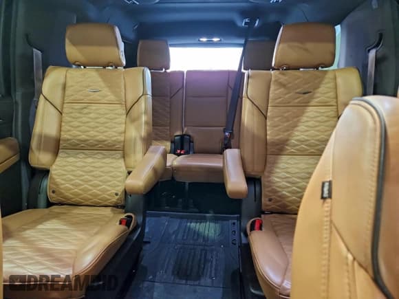 ✅ 2022 Cadillac Escalade ESV Premium Luxury • VIN: 1GYS4KKL7NR317772 • Лот: 96146865. Опубликован ранее на Copart с пробегом 31 653 миль. Бесплатный доступ к архиву аукционных продаж из США и подробный отчёт об истории автомобиля на DreamBid. Изображение 10.