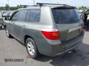 ✅ 2010 Toyota Highlander • VIN: 5TDZA3EHXAS003653 • Lot: 42858648. Listed on IAAI with 236,255 mi. Free auction sales archive from the USA and detailed vehicle history report at DreamBid. Image 3.