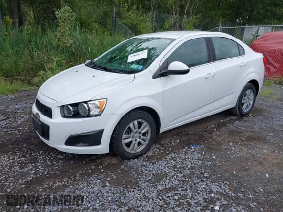 2015 Chevrolet Sonic LT с VIN 1G1JC5SG0F4135380, выставлен на аукционе IAAI как лот 43086011 с пробегом 66 085 миль миль и . История ставок и продаж доступна на DreamBid. Изображение 2.