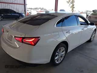 2020 Chevrolet Malibu LT with VIN 1G1ZD5ST5LF114960, listed as a IAAI auction lot 43354964 with 242,661 mi miles and . Bid and sale history available at DreamBid. Image 4.