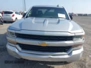 ✅ 2018 Chevrolet Silverado 1500 Custom • VIN: 1GCRCPEC4JZ110265 • Lot: 42534453. Wystawiony na IAAI z przebiegiem 210 589 mil. Bezpłatny archiwum sprzedaży aukcyjnych z USA i szczegółowy raport historii pojazdu na DreamBid. Zdjęcie 6.