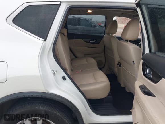 ✅ 2018 Nissan Rogue SV • VIN: JN8AT2MV4JW348819 • Lot: 43265669. Listed on IAAI with 60,427 mi. Free auction sales archive from the USA and detailed vehicle history report at DreamBid. Image 8.