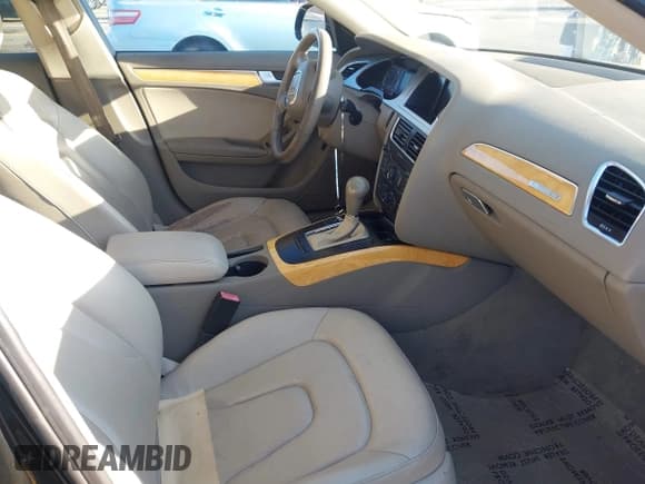 ✅ 2009 Audi A4 Premium • VIN: WAULF78K59N010174 • Lot: 43226293. Wystawiony na IAAI z przebiegiem 154 495 mil. Bezpłatny archiwum sprzedaży aukcyjnych z USA i szczegółowy raport historii pojazdu na DreamBid. Zdjęcie 5.