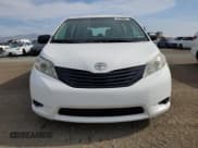 ✅ 2017 Toyota Sienna L • VIN: 5TDZZ3DC8HS814375 • Лот: 91511125. Опубликован ранее на Copart с пробегом 52 955 миль. Бесплатный доступ к архиву аукционных продаж из США и подробный отчёт об истории автомобиля на DreamBid. Изображение 5.