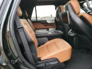 ✅ 2021 Lincoln Navigator Reserve • VIN: 5LMJJ2LT8MEL10031 • Лот: 37011694. Опубликован ранее на Copart с пробегом 55 193 миль. Бесплатный доступ к архиву аукционных продаж из США и подробный отчёт об истории автомобиля на DreamBid. Изображение 12.