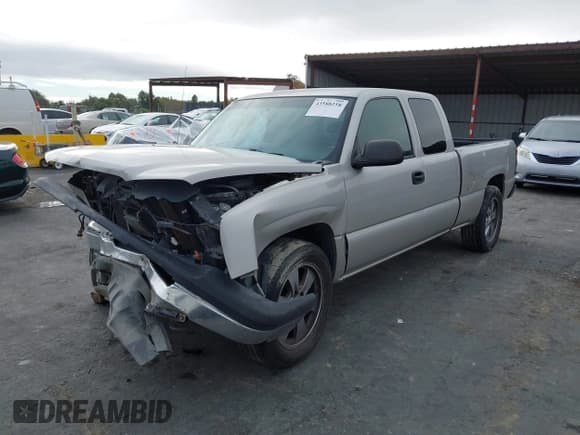 ✅ 2004 Chevrolet Silverado 1500 LS • VIN: 2GCEC19VX41197755 • Lot: 43588258. Listed on IAAI with 215,840 mi. Free auction sales archive from the USA and detailed vehicle history report at DreamBid. Image 18.