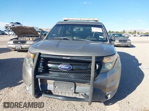 ✅ 2014 Ford Police Interceptor Utility • VIN: 1FM5K8AR8EGA44799 • Lot: 43260760. Wystawiony na IAAI z przebiegiem Nie podano. Bezpłatny archiwum sprzedaży aukcyjnych z USA i szczegółowy raport historii pojazdu na DreamBid. Zdjęcie 11.