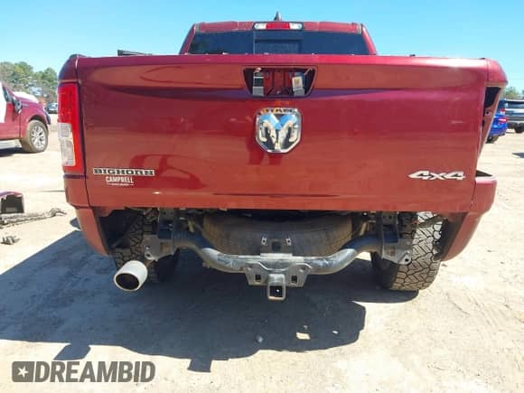 2020 Ram 1500 Big Horn z VIN 1C6SRFFT6LN110360, wystawiony jako IAAI lot #41725067 z przebiegiem 163 905 mil mil oraz . Historia ofert i sprzedaży dostępna na DreamBid. Obrazek 6.