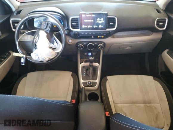 ✅ 2024 Hyundai Venue SEL • VIN: KMHRC8A36RU311486 • Lot: 43586765. Listed on Copart with 11,518 mi. Free auction sales archive from the USA and detailed vehicle history report at DreamBid. Image 8.