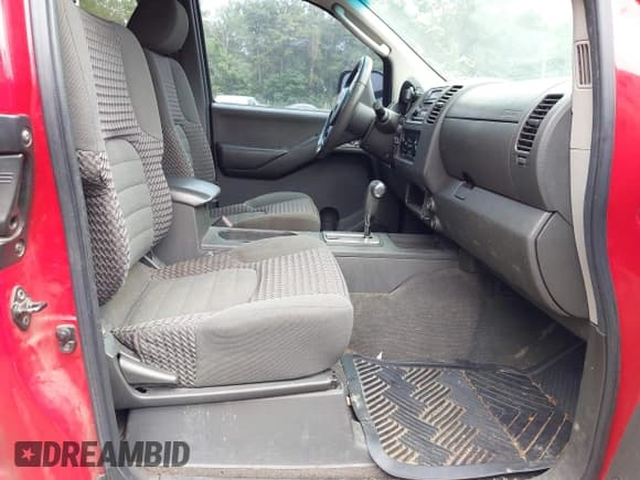 ✅ 2005 Nissan Frontier SE • VIN: 1N6AD06U25C464283 • Lot: 42929492. Wystawiony na IAAI z przebiegiem 330 533 mil. Bezpłatny archiwum sprzedaży aukcyjnych z USA i szczegółowy raport historii pojazdu na DreamBid. Zdjęcie 5.