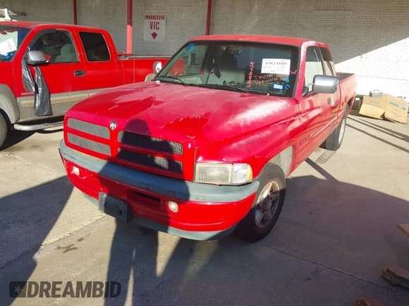 ✅ 1997 Dodge 1500 • VIN: 3B7HC13Y7VG826767 • Lot: 43624189. Wystawiony na IAAI z przebiegiem 255 118 mil. Bezpłatny archiwum sprzedaży aukcyjnych z USA i szczegółowy raport historii pojazdu na DreamBid. Zdjęcie 6.