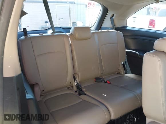 ✅ 2019 Honda Odyssey EX-L • VIN: 5FNRL6H79KB059409 • Lot: 43344768. Wystawiony na IAAI z przebiegiem 107 025 mil. Bezpłatny archiwum sprzedaży aukcyjnych z USA i szczegółowy raport historii pojazdu na DreamBid. Zdjęcie 18.