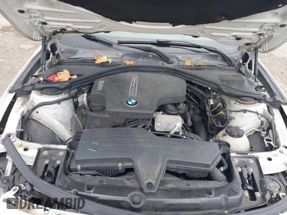 ✅ 2013 BMW 3 Series 328i xDrive • VIN: WBA3B5G59DNP40450 • Лот: 43016817. Опубликован ранее на IAAI с пробегом 122 561 миль. Бесплатный доступ к архиву аукционных продаж из США и подробный отчёт об истории автомобиля на DreamBid. Изображение 10.