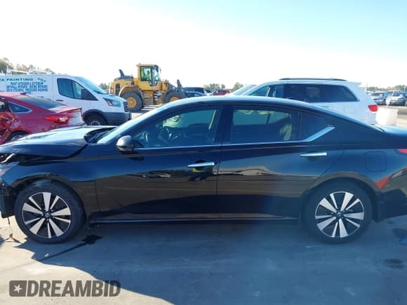 ✅ 2020 Nissan Altima SV • VIN: 1N4BL4DV7LC202890 • Lot: 43525442. Wystawiony na IAAI z przebiegiem 152 958 mil. Bezpłatny archiwum sprzedaży aukcyjnych z USA i szczegółowy raport historii pojazdu na DreamBid. Zdjęcie 14.