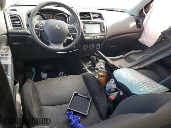 2018 Mitsubishi Outlander ES with VIN JA4AR3AU3JZ028945, listed as a Copart auction lot 84948745 with 117,197 mi miles and Salvage title. Bid and sale history available at DreamBid. Image 8.