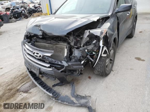 ✅ 2017 Hyundai Santa Fe 2.4L • VIN: 5XYZUDLB4HG488343 • Lot: 67198472. Listed on Copart with Not provided. Free auction sales archive from the USA and detailed vehicle history report at DreamBid. Image 9.
