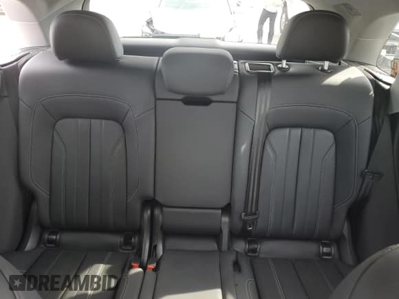 ✅ 2023 Audi Q5 Premium • VIN: WA1ABAFYXP2001196 • Lot: 67592205. Wystawiony na Copart z przebiegiem 23 141 mil. Bezpłatny archiwum sprzedaży aukcyjnych z USA i szczegółowy raport historii pojazdu na DreamBid. Zdjęcie 10.