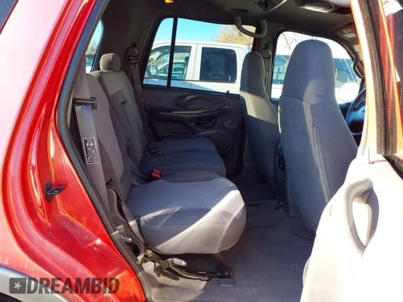 ✅ 2002 Ford Expedition XLT • VIN: 1FMPU16L22LA62958 • Lot: 43794461. Listed on IAAI with 147,742 mi. Free auction sales archive from the USA and detailed vehicle history report at DreamBid. Image 8.