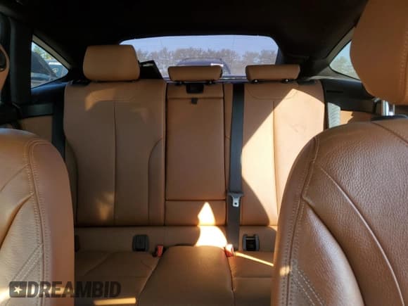 ✅ 2016 BMW 3 Series 335i Gran Turismo xDrive • VIN: WBA3X9C55GD870038 • Лот: 69361135. Опубликован ранее на Copart с пробегом 143 084 миль. Бесплатный доступ к архиву аукционных продаж из США и подробный отчёт об истории автомобиля на DreamBid. Изображение 10.