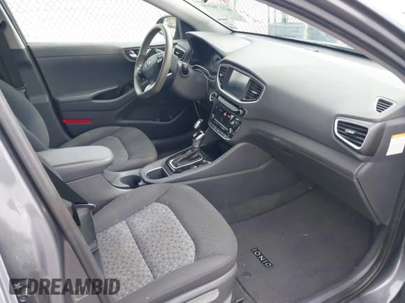 ✅ 2018 Hyundai Ioniq Blue • VIN: KMHC65LC9JU077745 • Lot: 42170399. Wystawiony na IAAI z przebiegiem 123 207 mil. Bezpłatny archiwum sprzedaży aukcyjnych z USA i szczegółowy raport historii pojazdu na DreamBid. Zdjęcie 5.