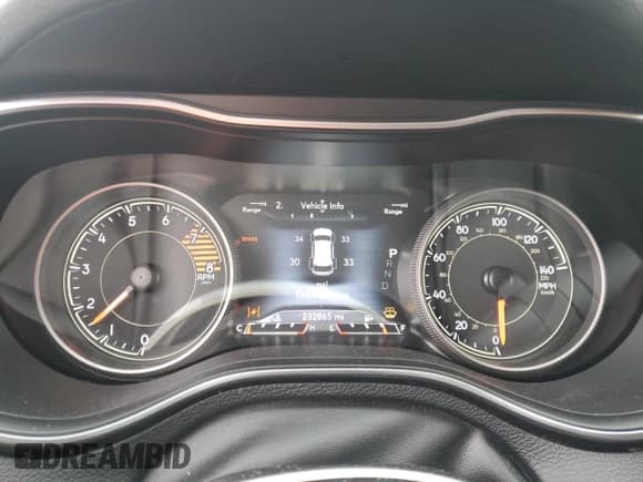 ✅ 2019 Jeep Cherokee Trailhawk Elite • VIN: 1C4PJMBX0KD431818 • Лот: 92196505. Опубликован ранее на Copart с пробегом 232 865 миль. Бесплатный доступ к архиву аукционных продаж из США и подробный отчёт об истории автомобиля на DreamBid. Изображение 9.