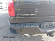 ✅ 2022 Chevrolet Silverado 1500 RST • VIN: 1GCUYEED5NZ126800 • Лот: 42528225. Опубликован ранее на IAAI с пробегом 77 824 миль. Бесплатный доступ к архиву аукционных продаж из США и подробный отчёт об истории автомобиля на DreamBid. Изображение 19.