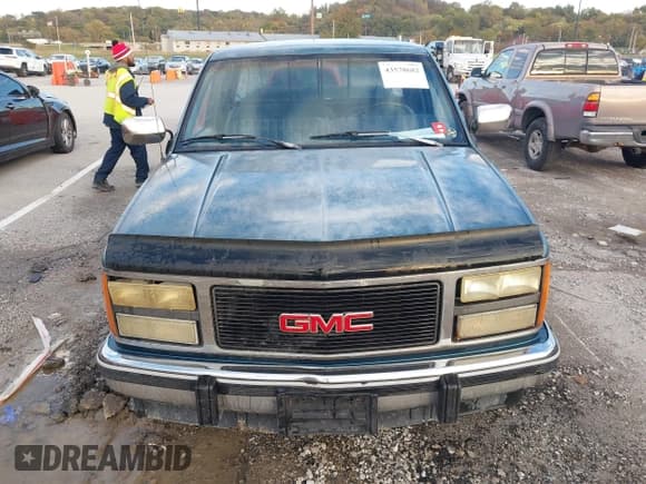 ✅ 1991 GMC Sierra 1500 • VIN: 2GTEC19K6M1524089 • Лот: 43578682. Опубликован ранее на IAAI с пробегом 229 455 миль. Бесплатный доступ к архиву аукционных продаж из США и подробный отчёт об истории автомобиля на DreamBid. Изображение 12.