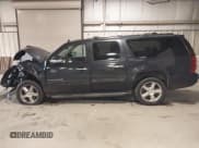 ✅ 2011 Chevrolet Suburban LT • VIN: 1GNSKJE35BR243708 • Лот: 41718525. Опубликован ранее на IAAI с пробегом 216 145 миль. Бесплатный доступ к архиву аукционных продаж из США и подробный отчёт об истории автомобиля на DreamBid. Изображение 14.