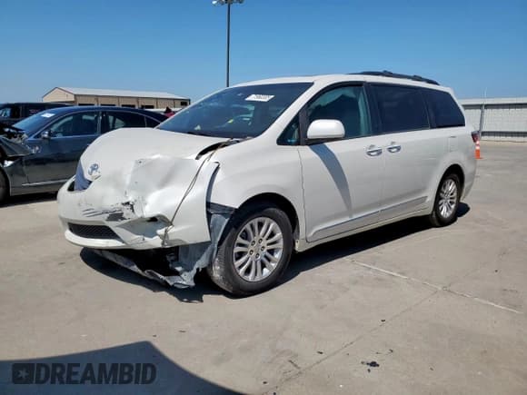 ✅ 2017 Toyota Sienna XLE Auto Access Seat • VIN: 5TDYZ3DC9HS776022 • Lot: 71960305. Listed on Copart with 183,207 mi. Free auction sales archive from the USA and detailed vehicle history report at DreamBid. Image 1.