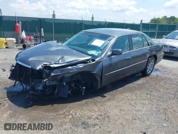 ✅ 2010 Cadillac DTS 1SC • VIN: 1G6KD5EY1AU118399 • Lot: 42565829. Listed on IAAI with 128,163 mi. Free auction sales archive from the USA and detailed vehicle history report at DreamBid. Image 2.