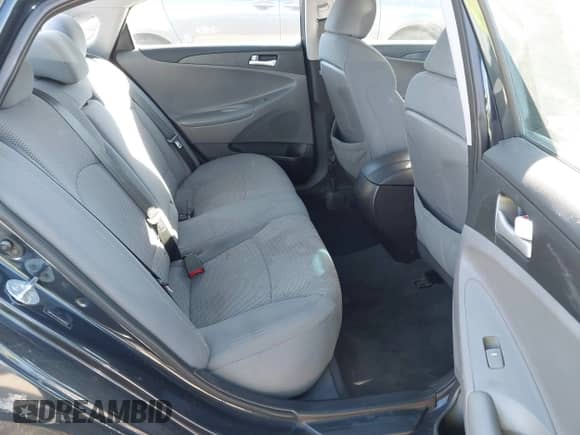 2014 Hyundai Sonata GLS with VIN 5NPEB4AC4EH842852, listed as a IAAI auction lot 43400383 with 196,961 mi miles and . Bid and sale history available at DreamBid. Image 8.