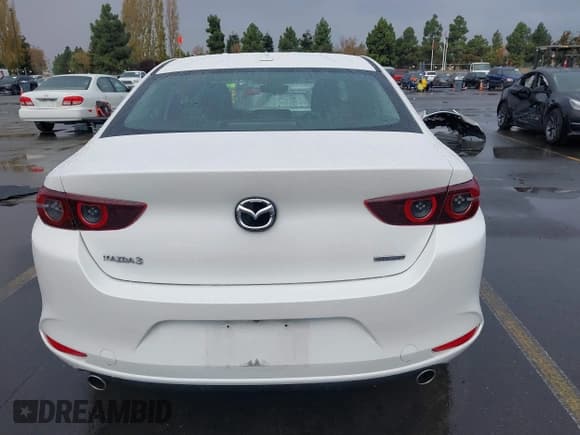 ✅ 2019 Mazda 3 Premium • VIN: 3MZBPAEM0KM101610 • Лот: 43720257. Опубликован ранее на IAAI с пробегом Не указан. Бесплатный доступ к архиву аукционных продаж из США и подробный отчёт об истории автомобиля на DreamBid. Изображение 16.
