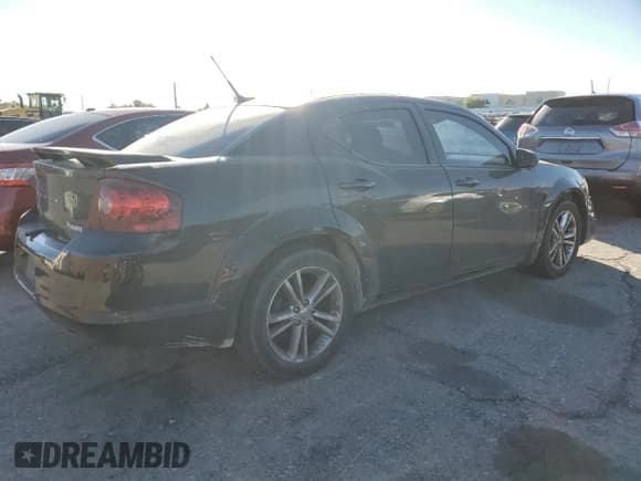 ✅ 2011 Dodge Avenger Heat • VIN: 1B3BD1FG0BN512193 • Лот: 80291174. Опубликован ранее на Copart с пробегом 218 915 миль. Бесплатный доступ к архиву аукционных продаж из США и подробный отчёт об истории автомобиля на DreamBid. Изображение 3.