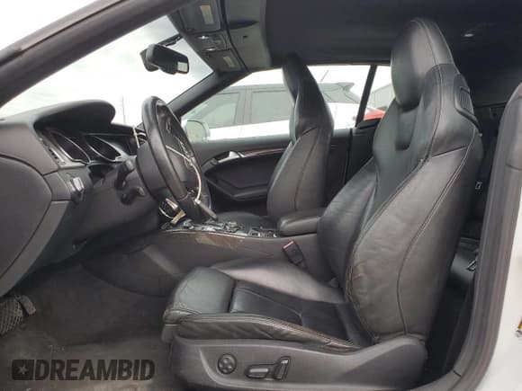 ✅ 2012 Audi S5 Premium Plus • VIN: WAUCGAFH8CN004930 • Лот: 81500274. Опубликован ранее на Copart с пробегом 117 625 миль. Бесплатный доступ к архиву аукционных продаж из США и подробный отчёт об истории автомобиля на DreamBid. Изображение 7.