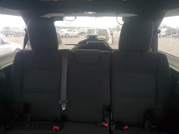 ✅ 2018 Jeep Wrangler Unlimited Sahara • VIN: 1C4HJXENXJW325086 • Lot: 49721525. Wystawiony na Copart z przebiegiem 200 845 mil. Bezpłatny archiwum sprzedaży aukcyjnych z USA i szczegółowy raport historii pojazdu na DreamBid. Zdjęcie 10.