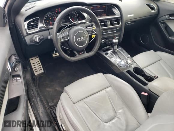 ✅ 2013 Audi RS 5 • VIN: WUAC6AFR5DA900998 • Lot: 41709785. Listed on Copart with 32,694 mi. Free auction sales archive from the USA and detailed vehicle history report at DreamBid. Image 8.