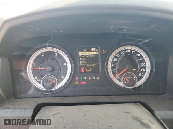 ✅ 2013 Ram 2500 Tradesman • VIN: 3C6UR5HLXDG584872 • Лот: 68170595. Опубликован ранее на Copart с пробегом 251 262 миль. Бесплатный доступ к архиву аукционных продаж из США и подробный отчёт об истории автомобиля на DreamBid. Изображение 9.