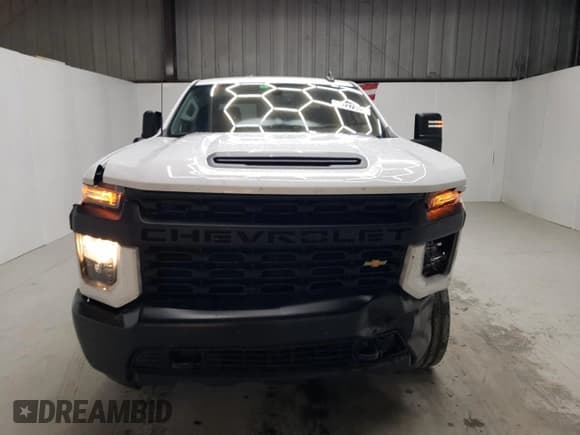 ✅ 2023 Chevrolet Silverado 2500HD Work Truck • VIN: 1GC1YLE7XPF169163 • Lot: 90227305. Wystawiony na Copart z przebiegiem 56 939 mil. Bezpłatny archiwum sprzedaży aukcyjnych z USA i szczegółowy raport historii pojazdu na DreamBid. Zdjęcie 5.